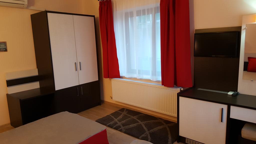Ego Guest House Belogradtjik Exteriör bild